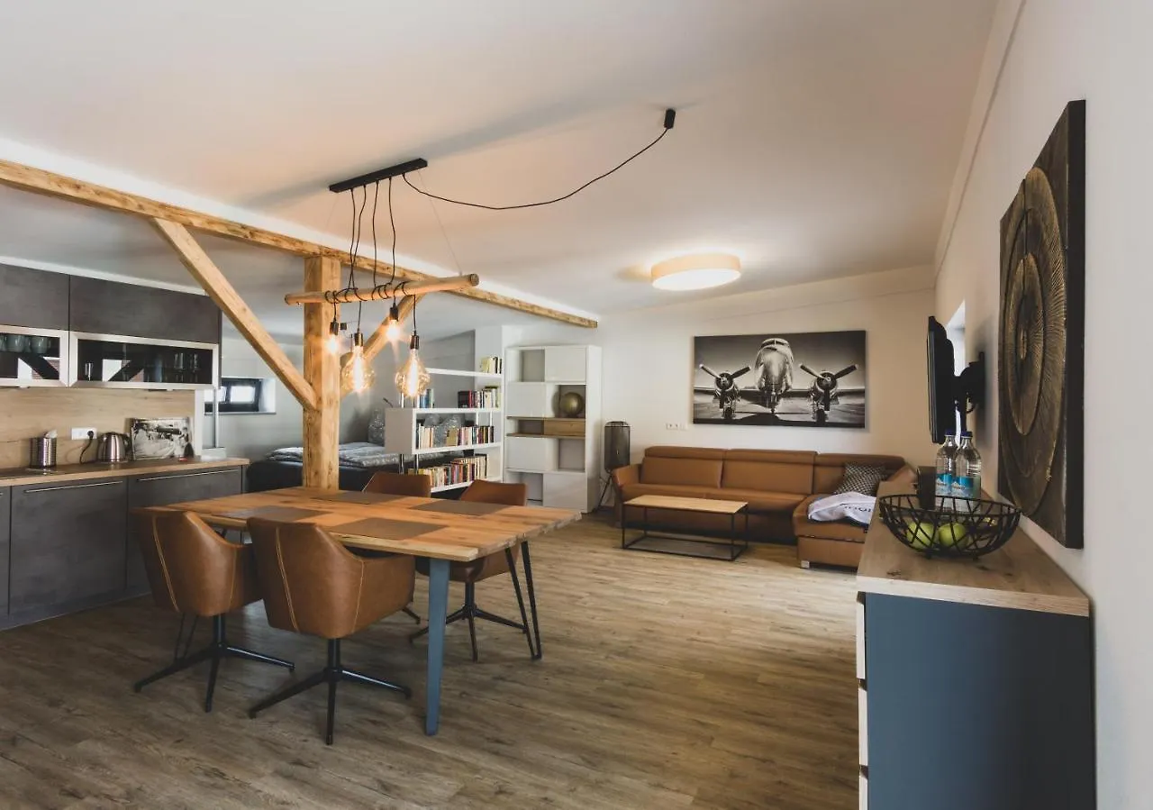 דירה Tacherting Modernes Loft Vor Den Toren Des Chiemgaus
