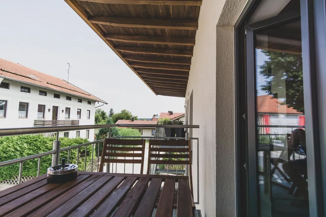 Tacherting Modernes Loft Vor Den Toren Des Chiemgaus 0*,